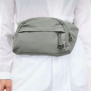 Lululemon “On The Beat” belt bag - sage grey